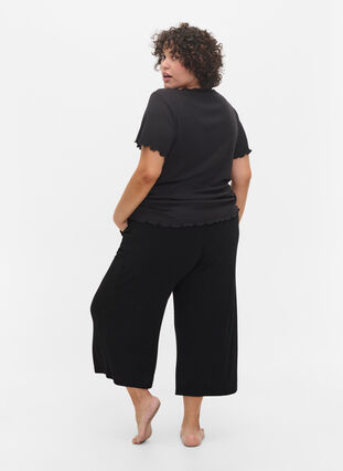 7/8 pyjama broek in viscose, Black, Model image number 0