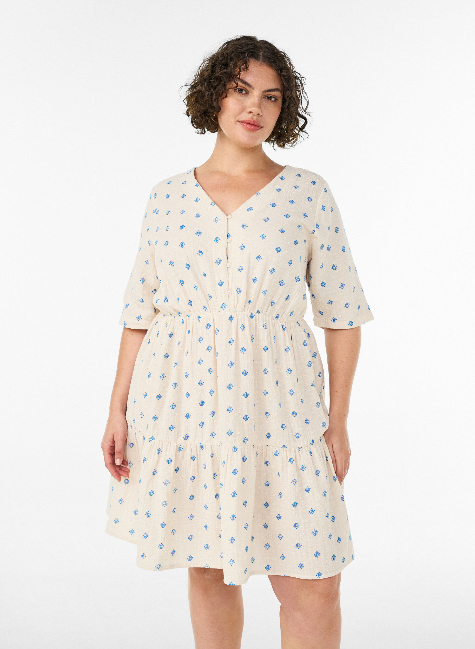 Gebloemde katoenen jurk met een elastische taille, Beige, Model