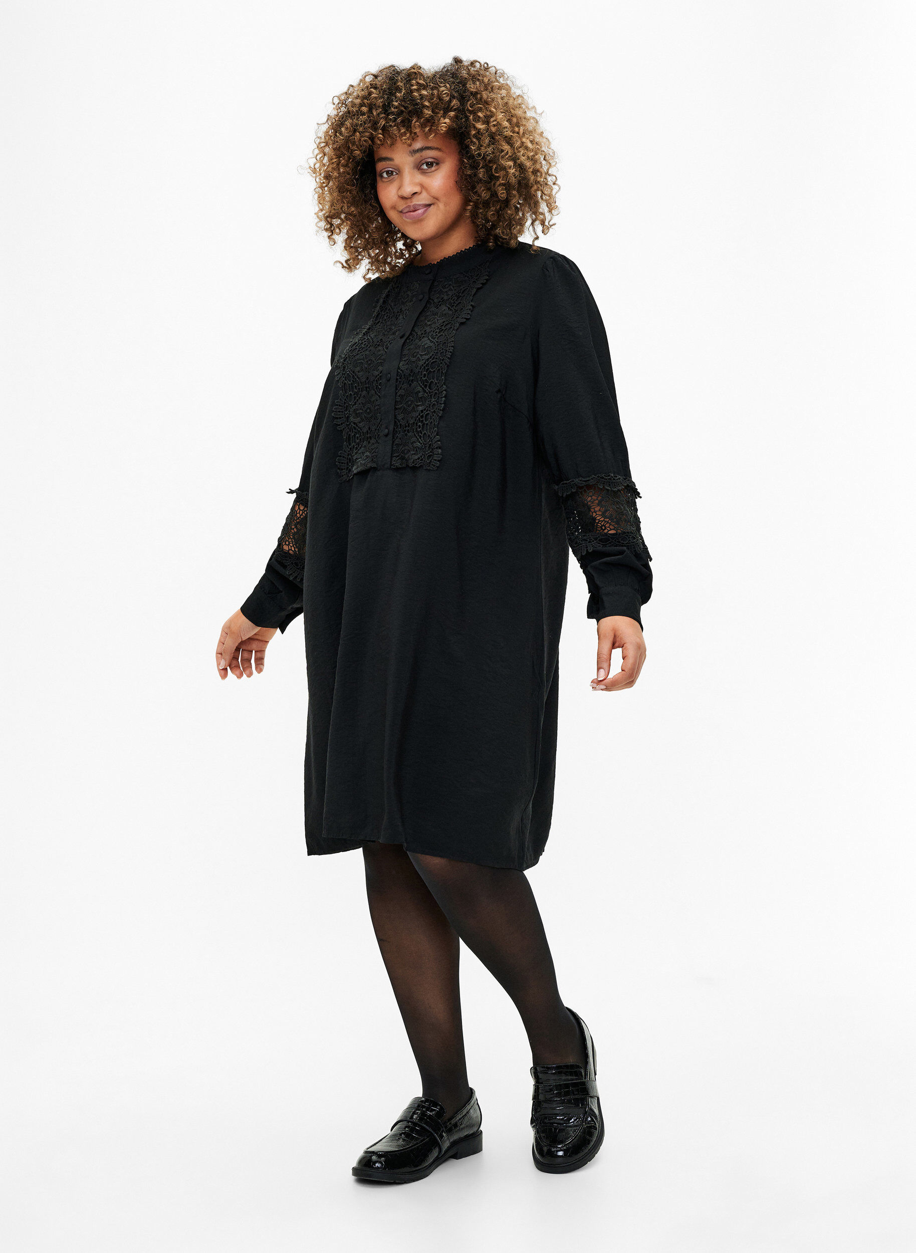 Zizzi Viscose jurk met gehaakte details, Black, Model image number 2