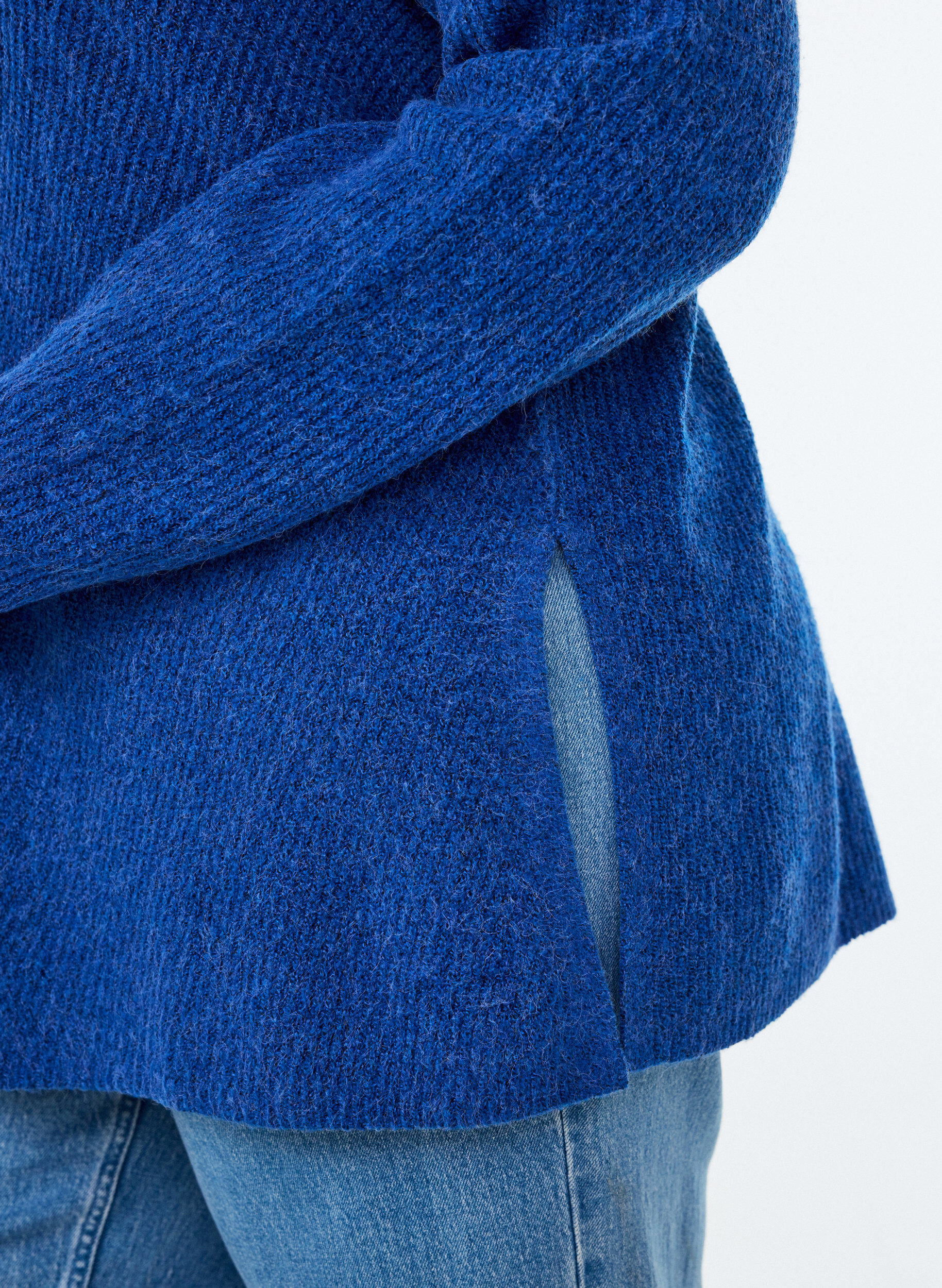 ZizziGebreide trui met een diagonaal patroon en raglanmouwen, Blauw, Model image number 3