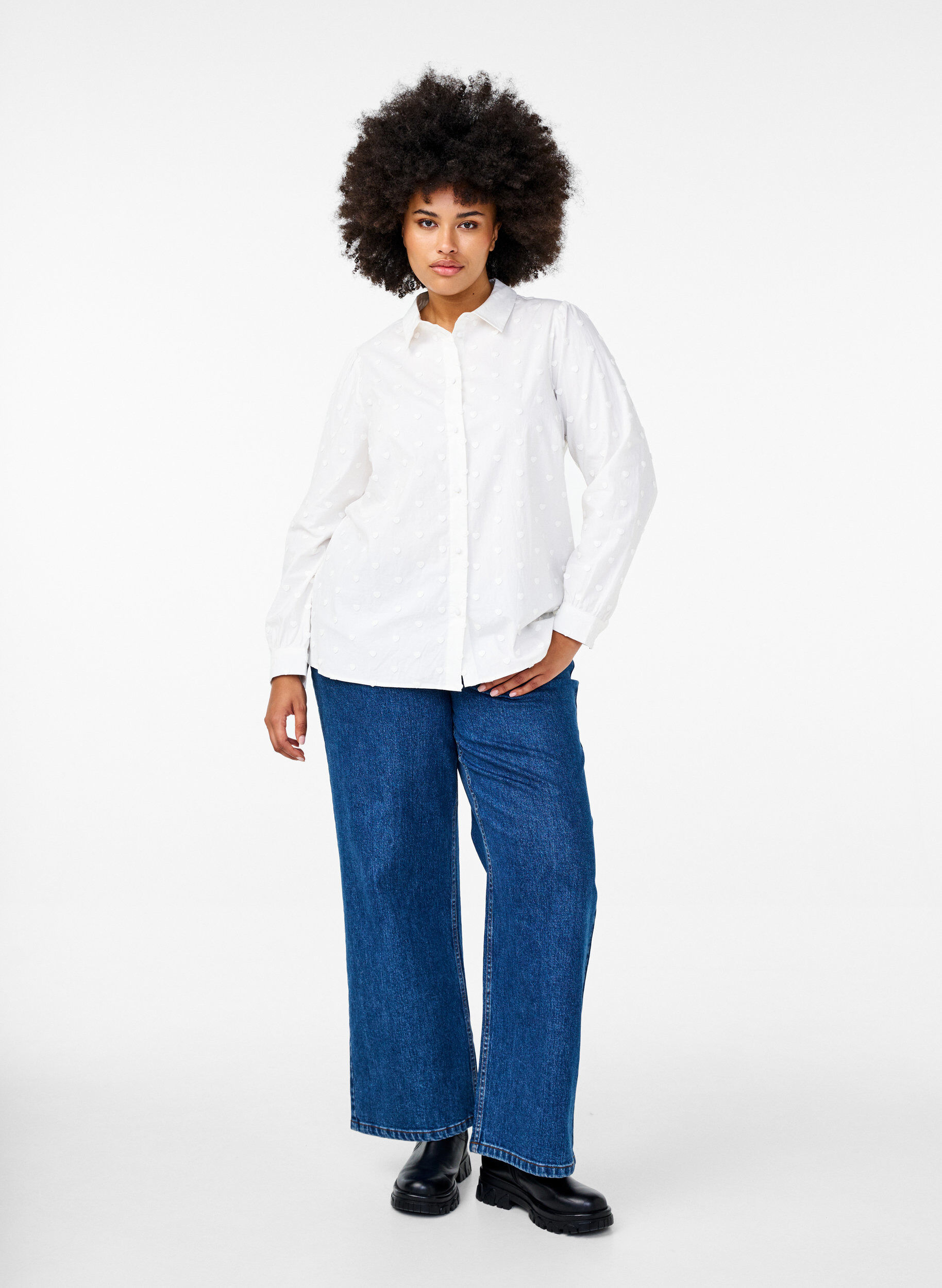 Zizzi Shirt met kraag en opgenaaide hartjes, Wit, Model image number 1