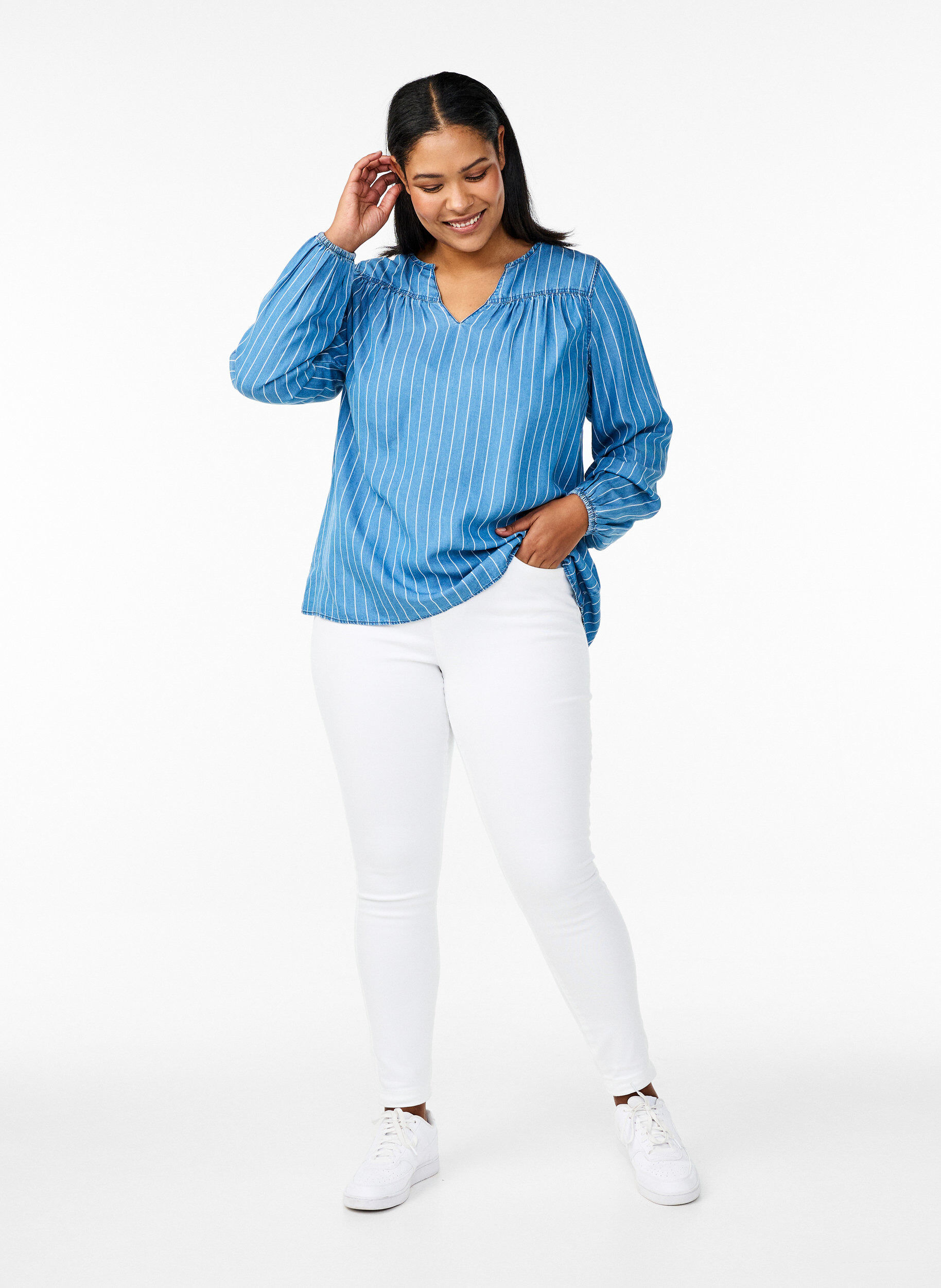 Zizzi Gestreepte denim blouse met lange mouwen, Blauw, Model image number 1