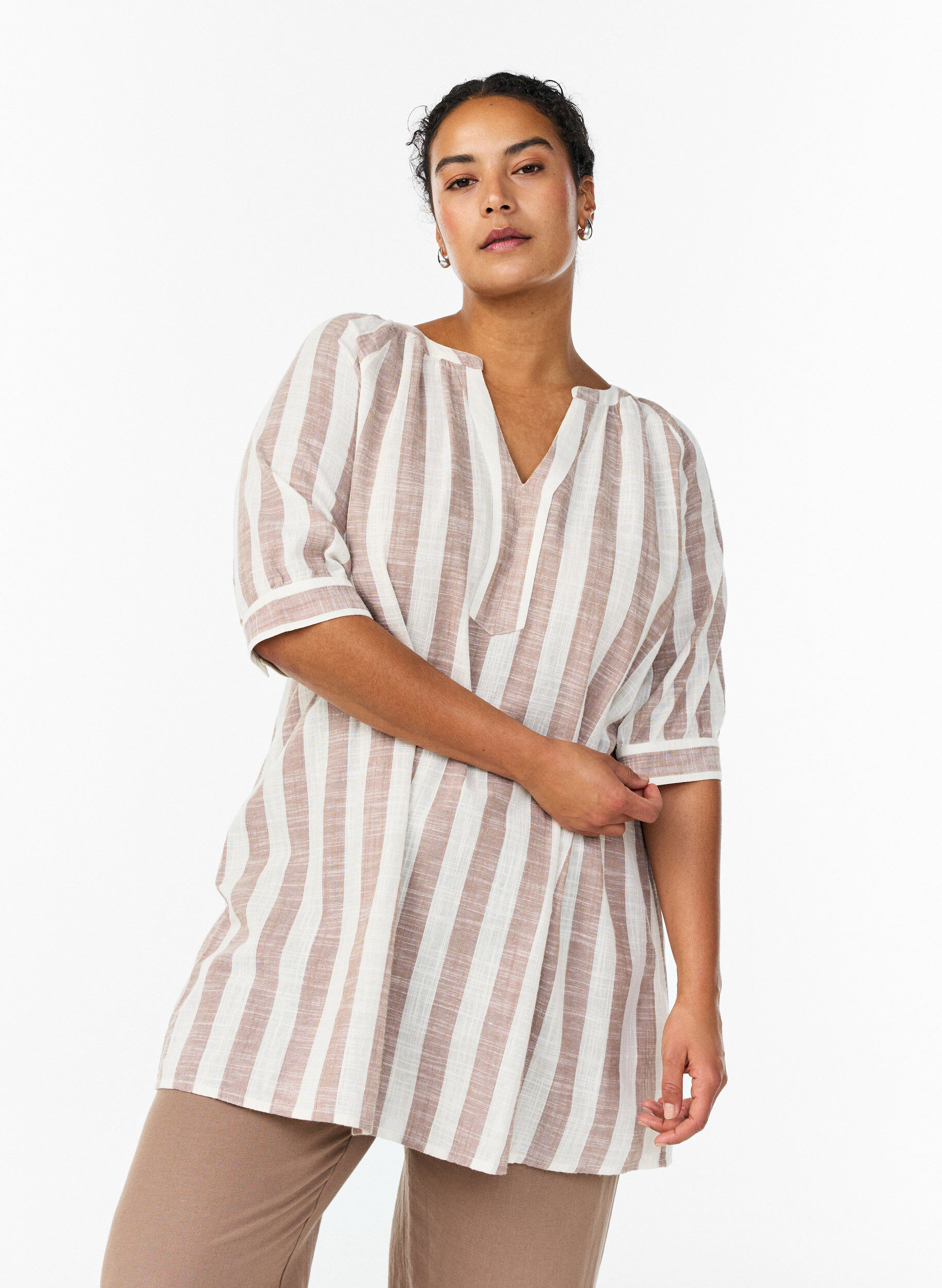 Zizzi Katoenen tuniek met V-hals, Beige, Model image number 0