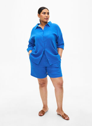 Katoenen mousseline korte broek met zakken, Victoria blue, Model image number 3