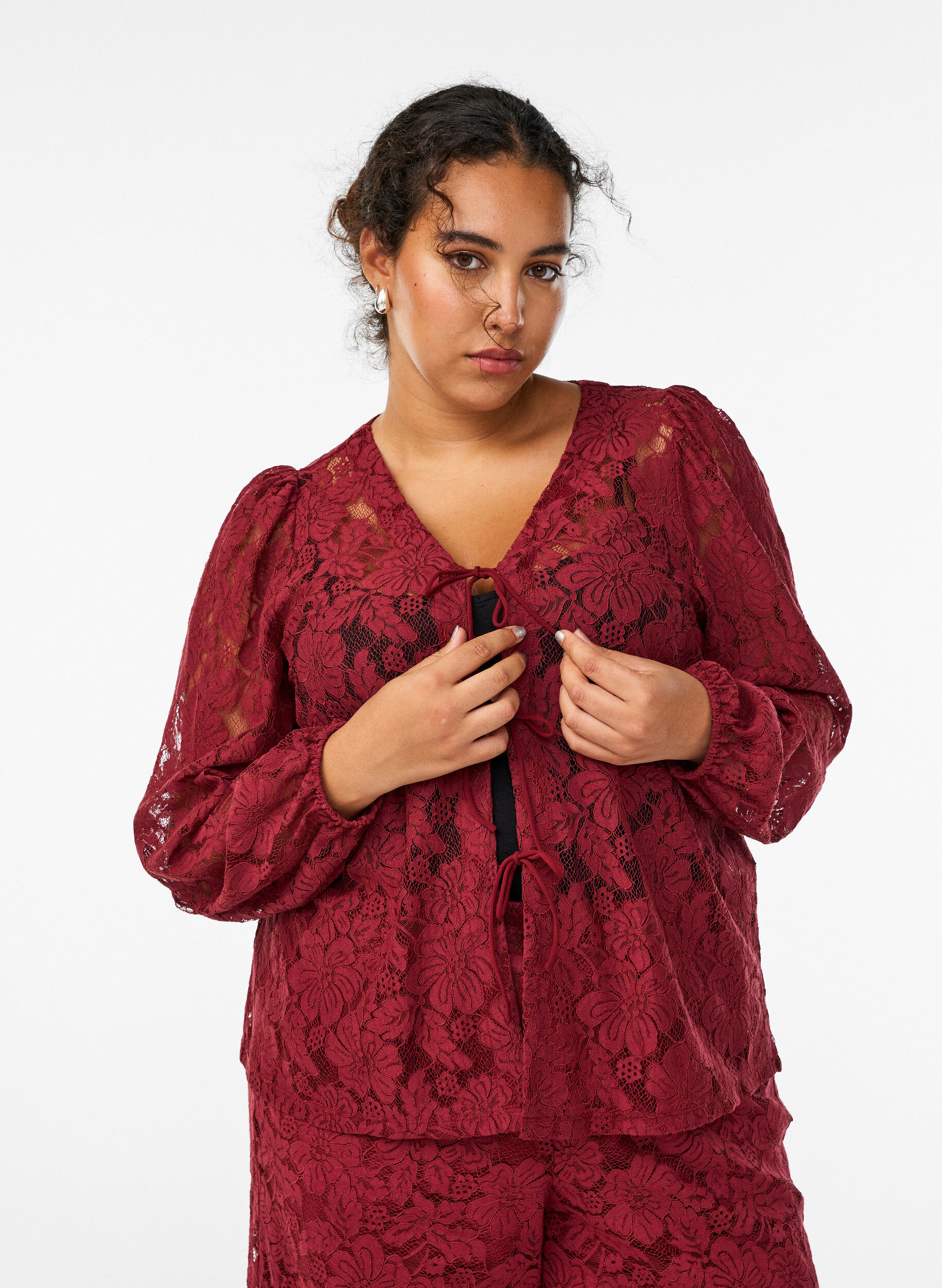 Kanten blouse met open voorkant en strikbandjes, Donker Bordeaux, Model