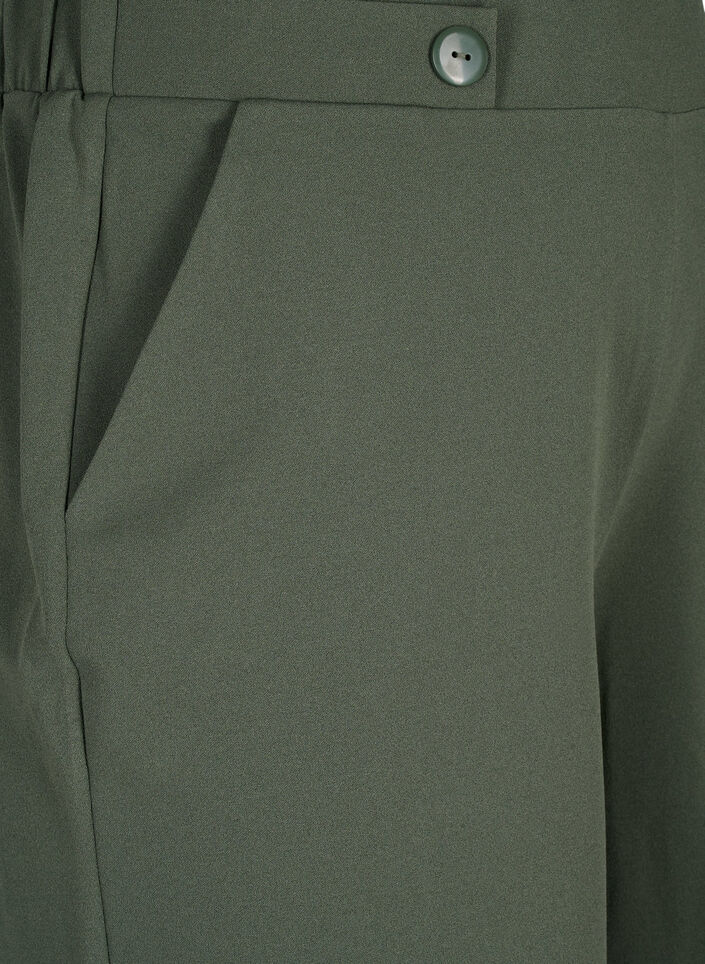 Korte broek met zakken en losse pasvorm, Groen, Packshot image number 2