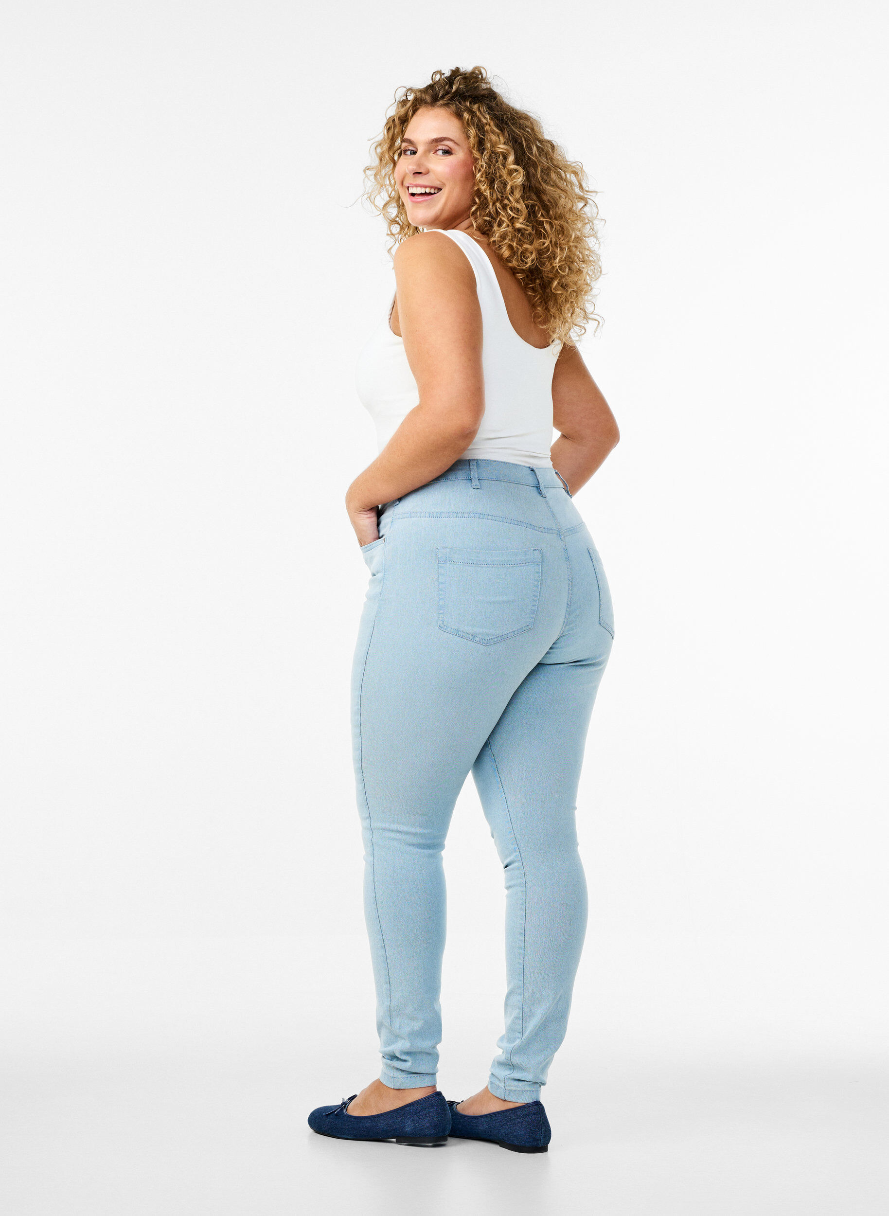 Zizzi super slim fit Amy jeans met hoge taille, Blauw, Model image number 1