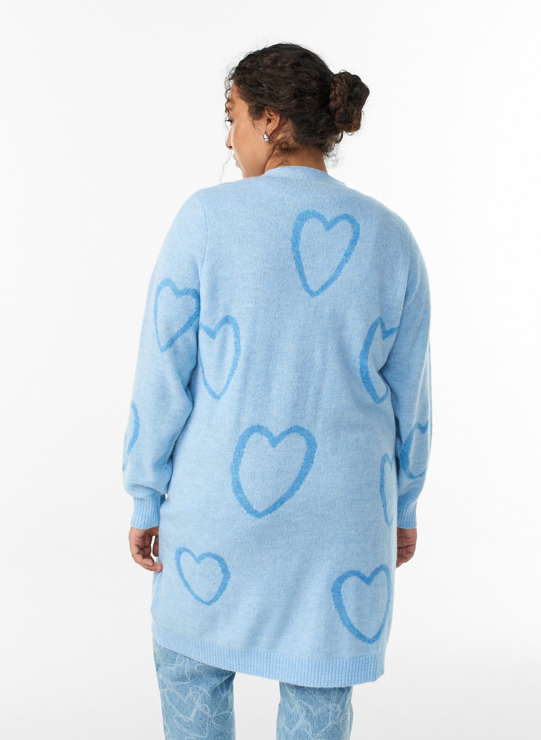 Zizzi Lange cardigan met ton-sur-ton harten, Blauw, Model image number 2