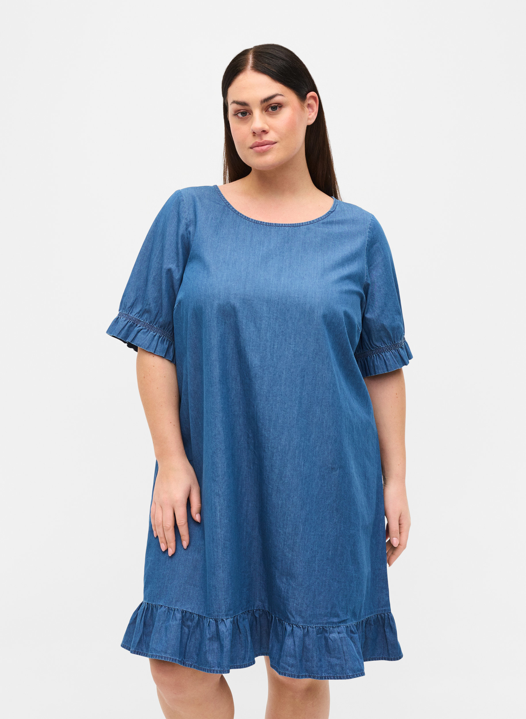 Denim jurk in katoen met korte mouwen, Blue denim, Model