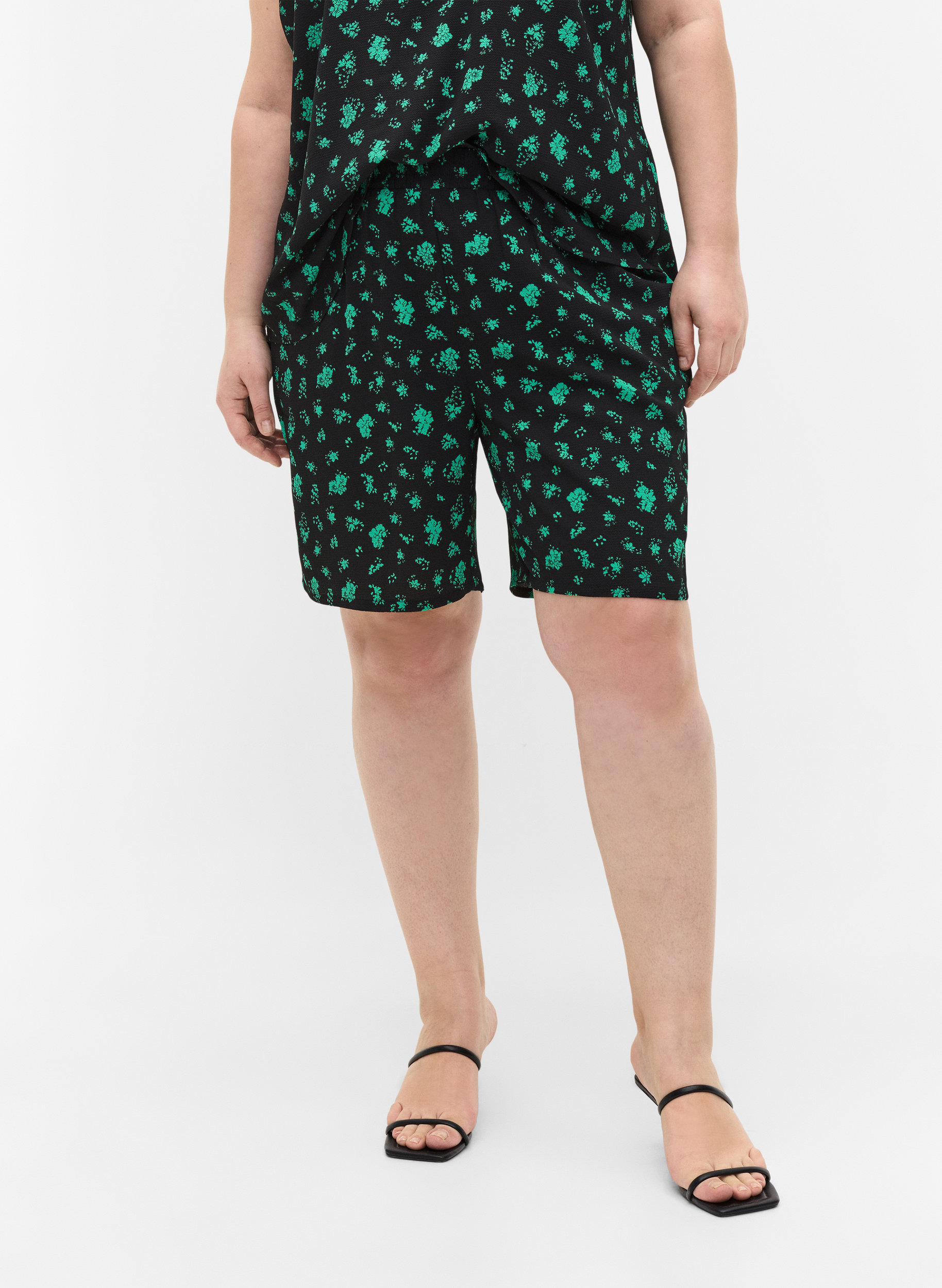 Shorts met print en zakken, Green Flower AOP, Model image number 2