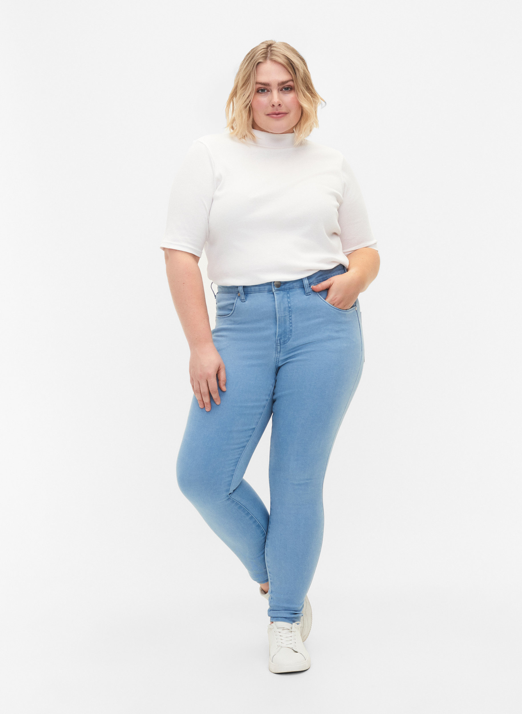 Super slim fit Amy jeans met hoge taille, Ex Lt Blue, Model