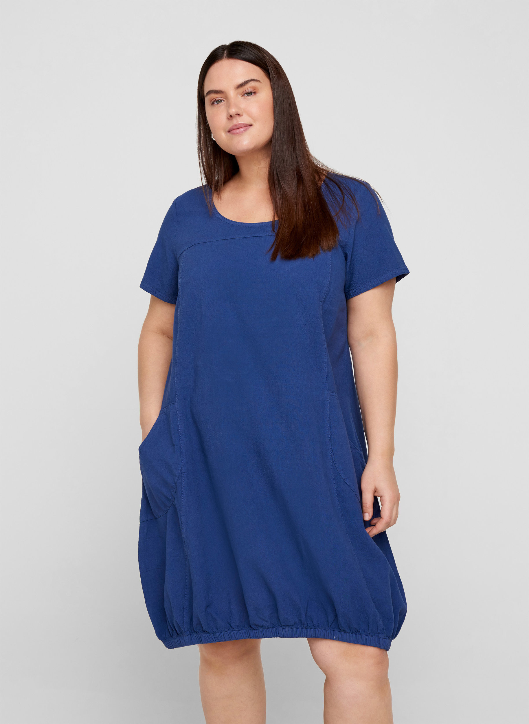 Katoenen jurk met korte mouwen, Twilight Blue, Model