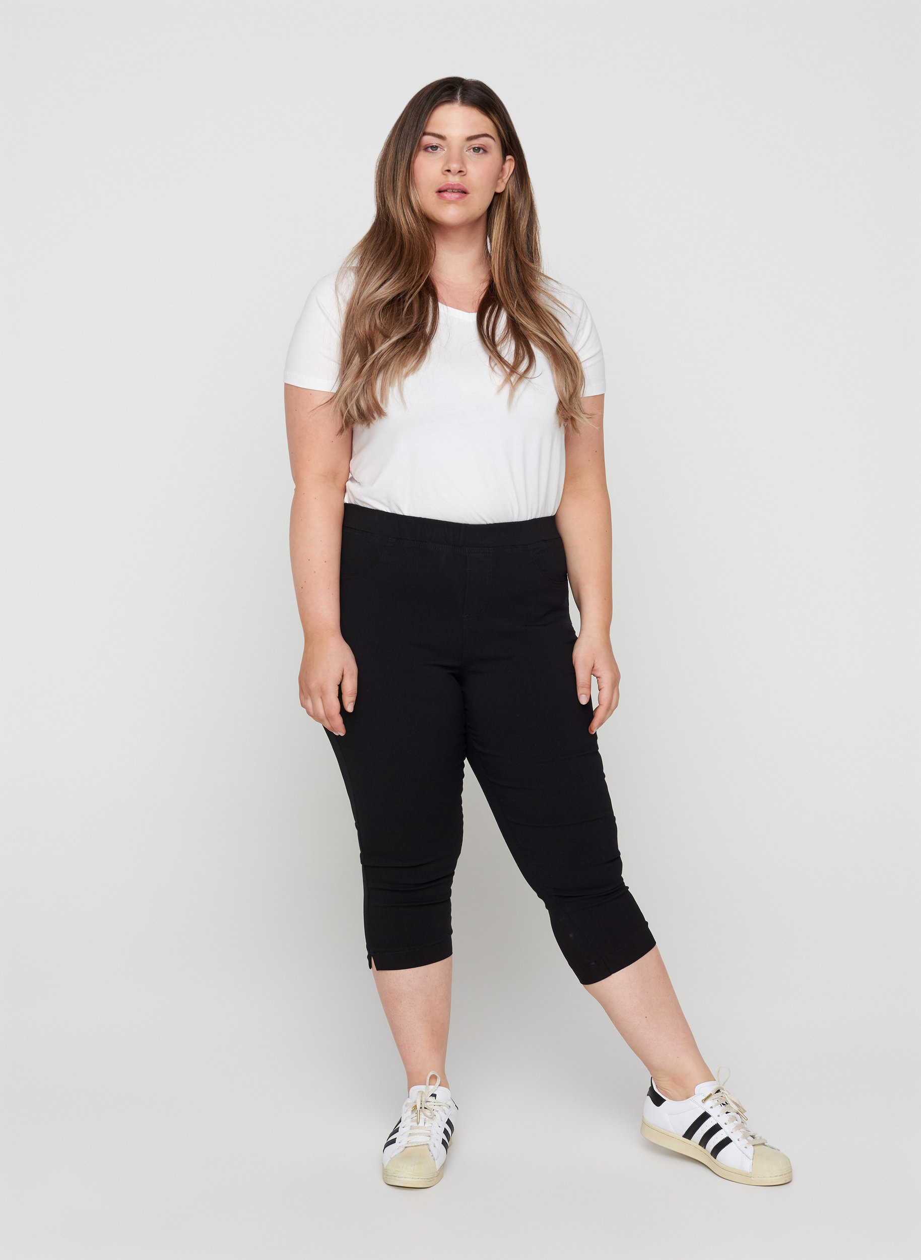 Nauwsluitende capri broek - Zwart - Maat 42-60 - Zizzi